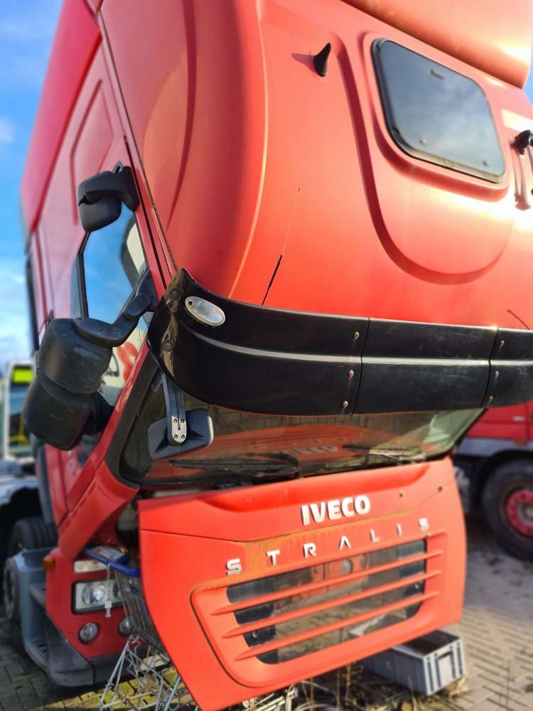 Testfahrzeug 24volt LKW Iveco Stralis Euro 5 rot