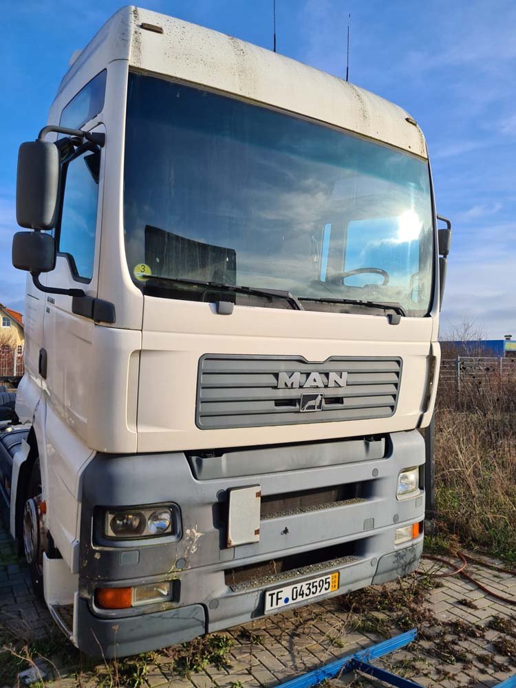 Testfahrzeug 24volt LKW MAN TGA Euro 3 weiss