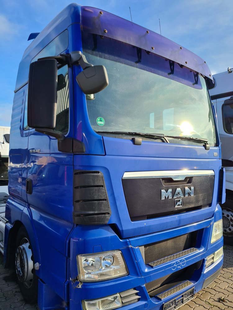Testfahrzeug 24volt LKW MAN TGA Euro 5 blau
